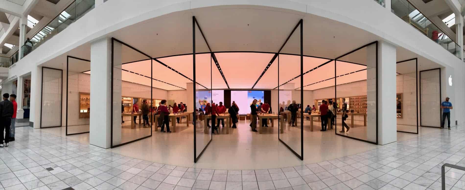 Frontalansicht von Apple in Nashville / Tennessee / USA