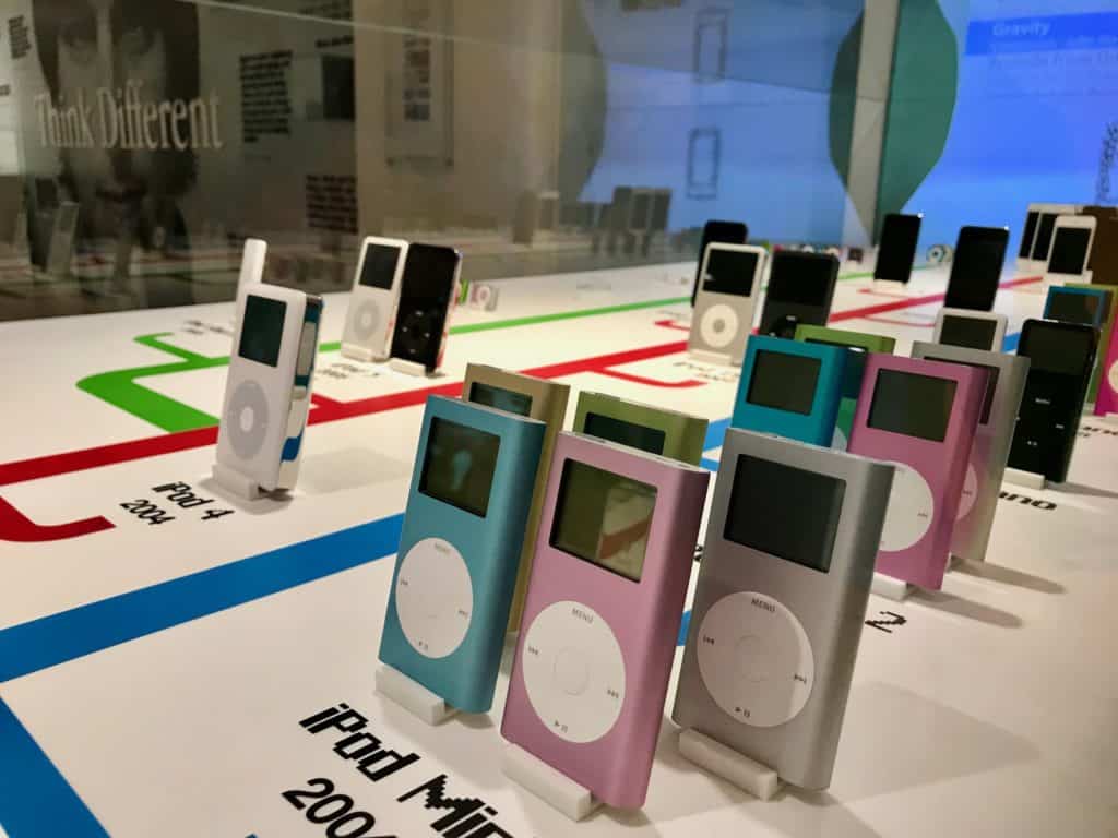 Apple iPod Serie in Glasvitrine